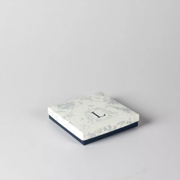 Μπομπονιέρα σε ρομαντικό ύφος